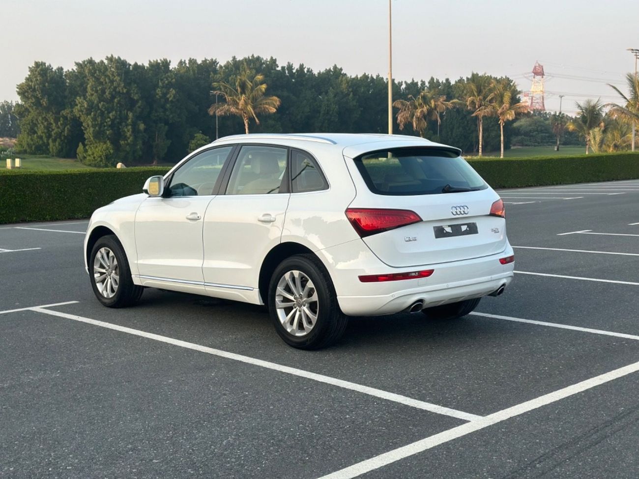 أودي Q5 S-لاين موديل 2014  خليجي حاله ممتازه جدااا من الداخل والخارج