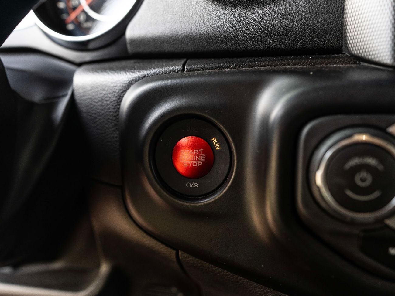 Jeep Wrangler Sahara 3.6L A/T (5 Seater)