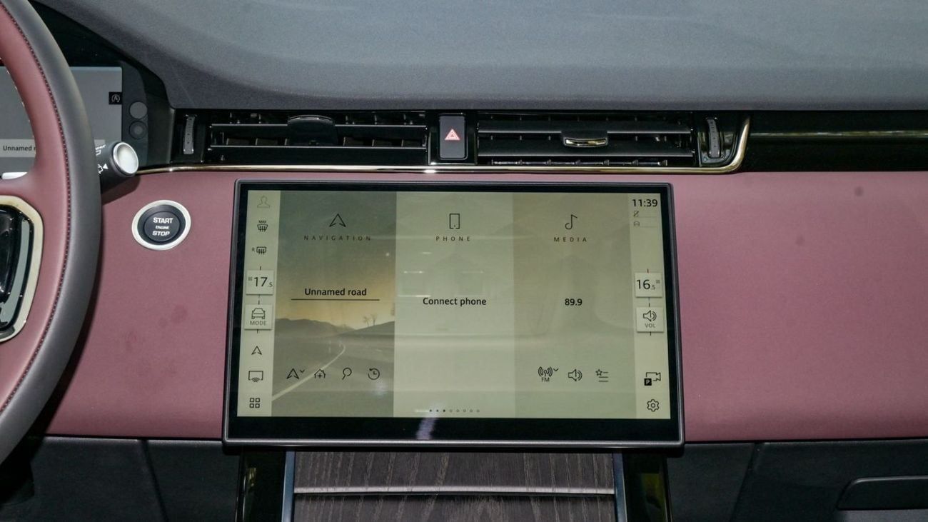 لاند روفر رانج روفر إيفوك SE P250 DYNAMIC 2025!! FIVE YEARS WARRANTY!! THREE YEARS SERVICE CONTRACT