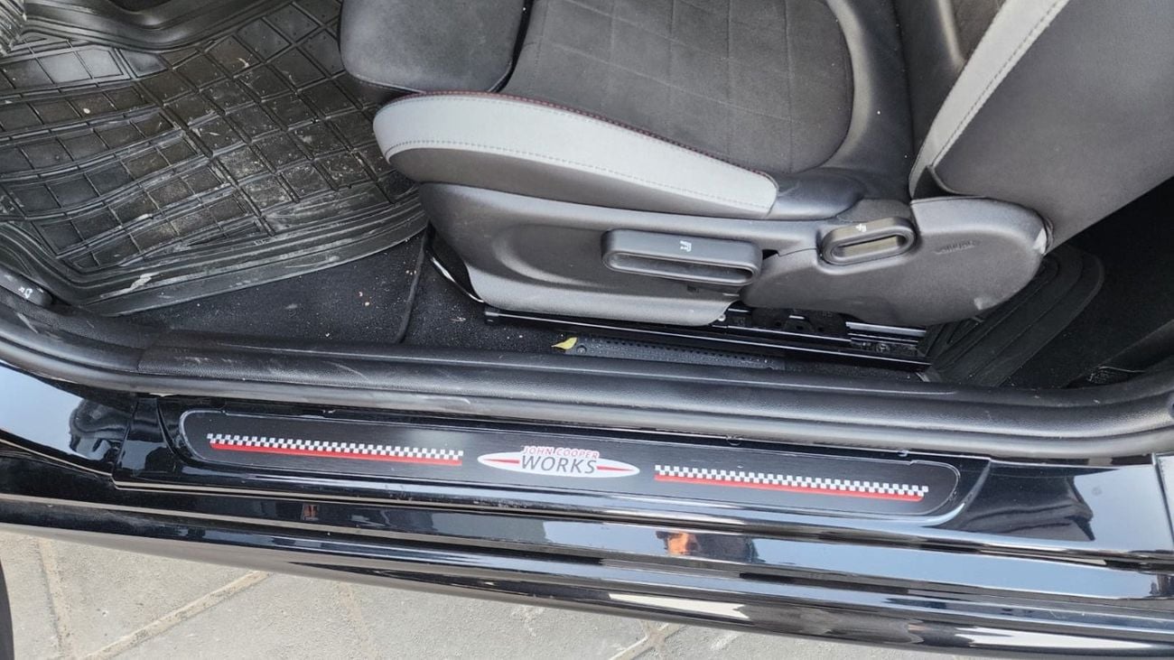 Mini John Cooper Works Cabrio