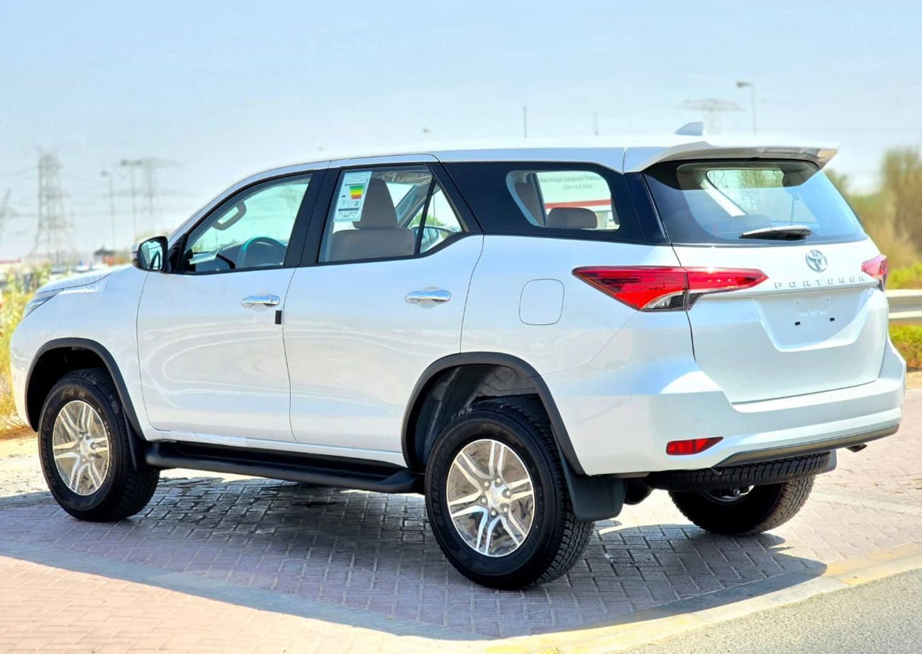 Toyota Fortuner TOYOTA FORTUNER PETROL 2.7 - MANUAL A.C - ALLOY WHEELS - 2025 MODEL - WHITE INSIDE BROWN - GCC SPECS