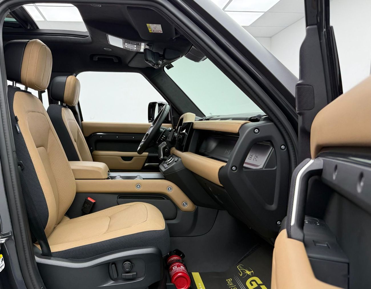 Land Rover Defender 110 X P525 5.0L 2025 Land Rover Defender 110 525 Carpathian Edition, 5 Years LR Warranty + Service P