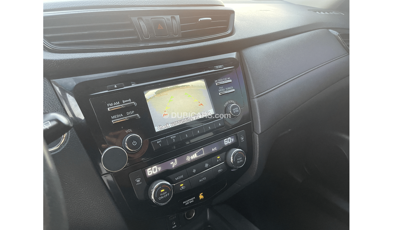 Nissan Rogue nissan rouge 2017 usa in very good    Nissan Pathfinder    Excellent Condition (USA  _ SPEC) - MODEL