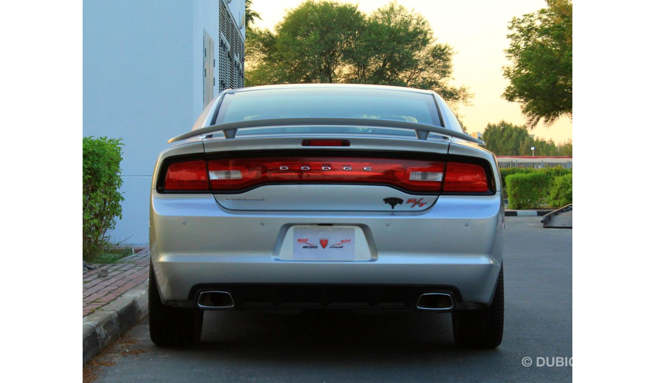 Dodge Charger R/T 5.7L - EXCELLENT CONDITION