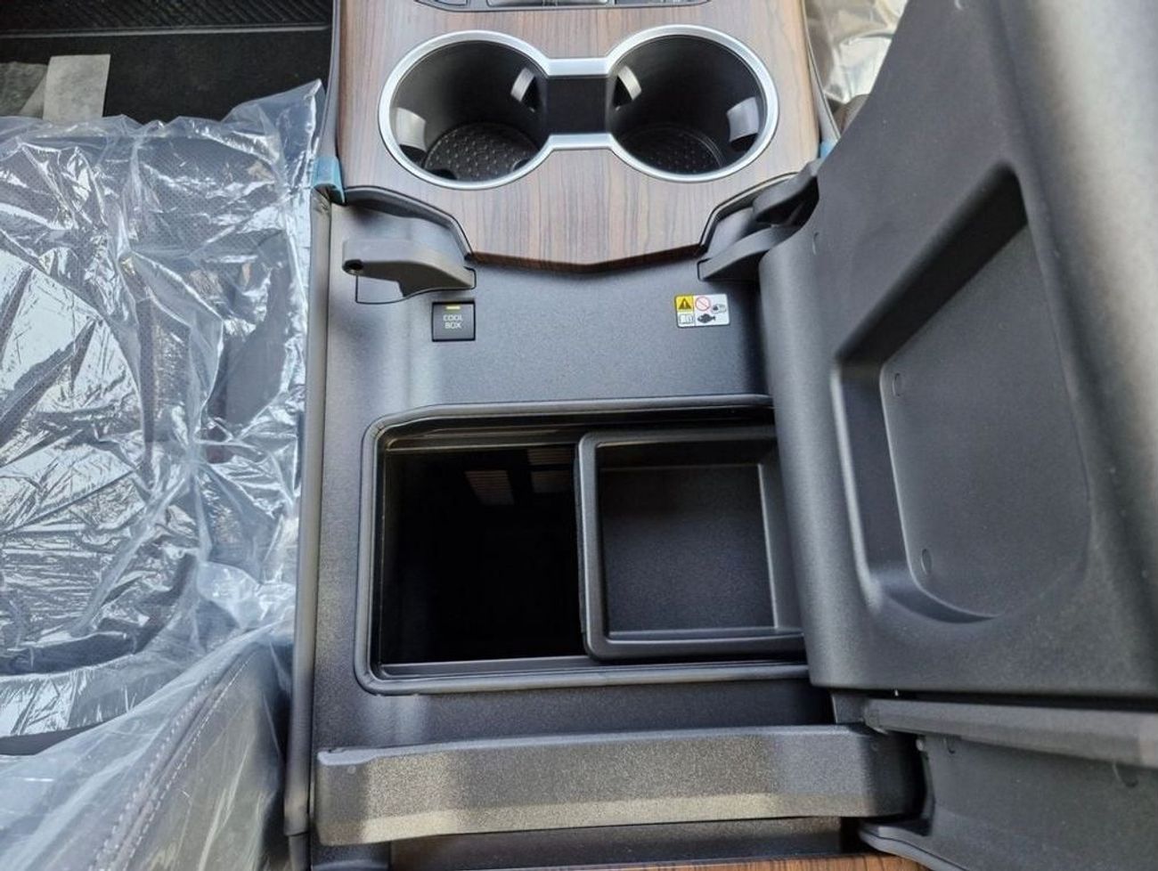 Toyota Land Cruiser GXR Turbo Diesel 3.3L New DISPLAY