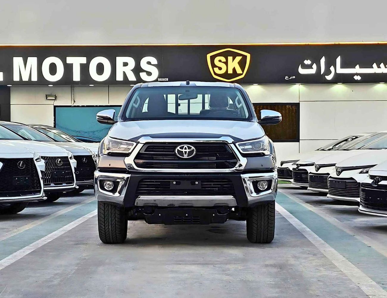 تويوتا هيلوكس SR5 WIDE BODY / DOUBLE CABIN / 2.4L DIESEL A/T 4WD / BLIND SPOT / OVER FENDER / DIFF LOCK (CODE#HDAH
