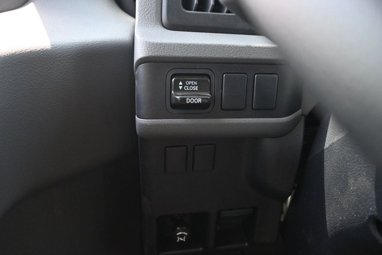 Toyota Coaster Toyota Coaster 4.2L Diesel, BUS, RWD, 2Doors Features: 23Seats, Manual Transmission, Auto Door Color