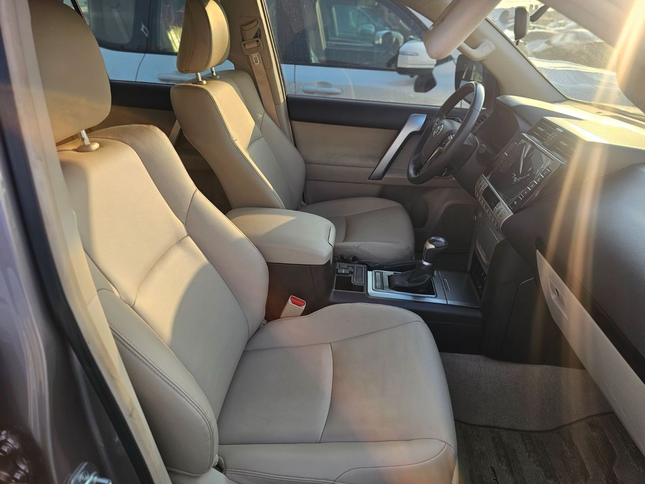 تويوتا برادو Toyota land cruiser Prado year 2022 FULL OPTION petrol engine brown color automatic transmission v6