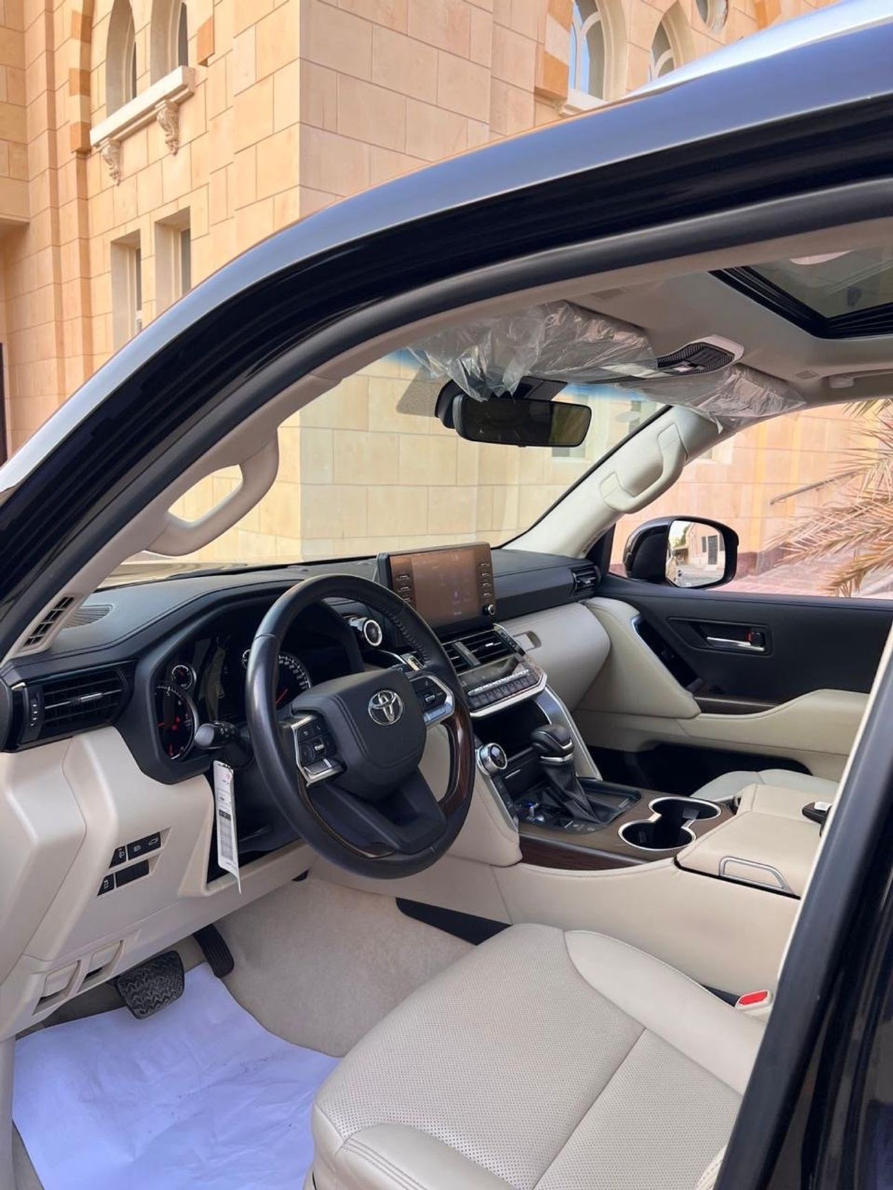 تويوتا لاند كروزر GXR 2022 Model LHD V6 LC300 Full Option GCC Specification