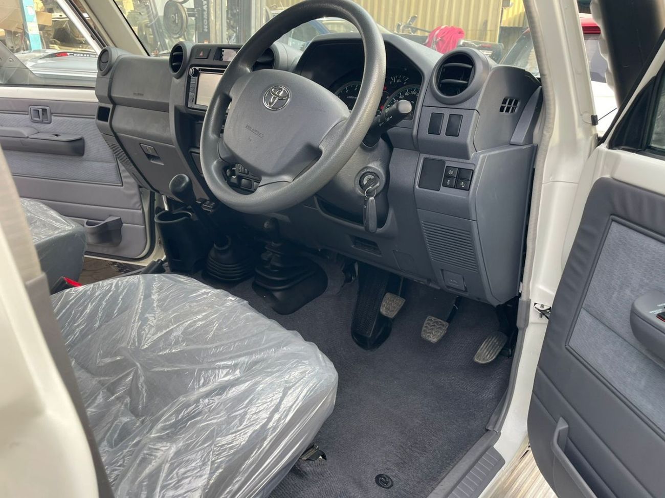 Toyota Land Cruiser Pick Up diesel 4.5 liter ,right hand drive 4 doors manual transmission 2023 model