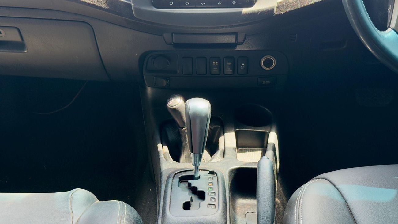 تويوتا هيلوكس -