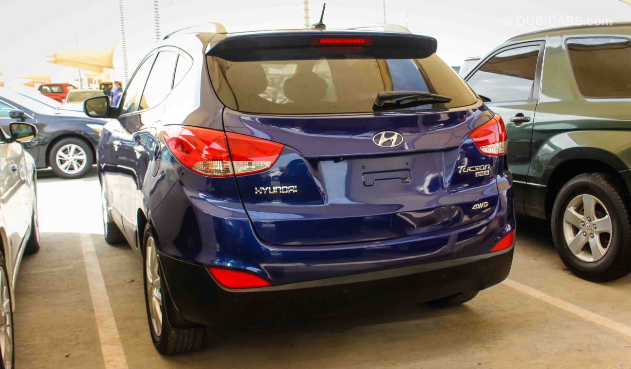 Hyundai Tucson Limited 4WD