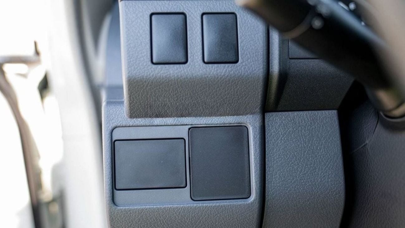 Toyota Land Cruiser Pick Up LAND CRUISER LC79 SC 4.2L V6 RHD 8 DIESEL 2024