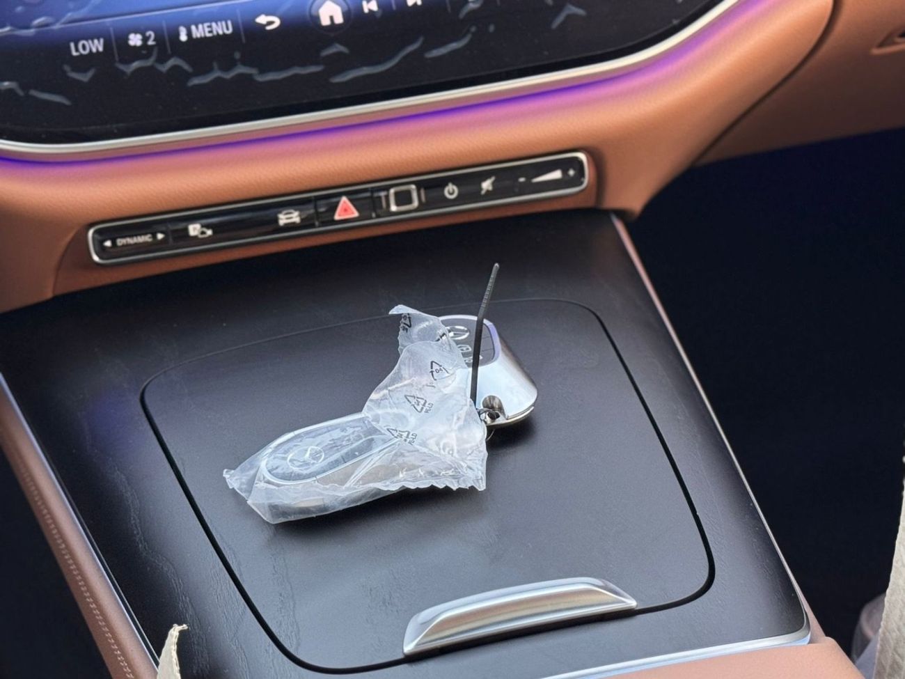 Mercedes-Benz E300 E 300 AMG LINE 2026