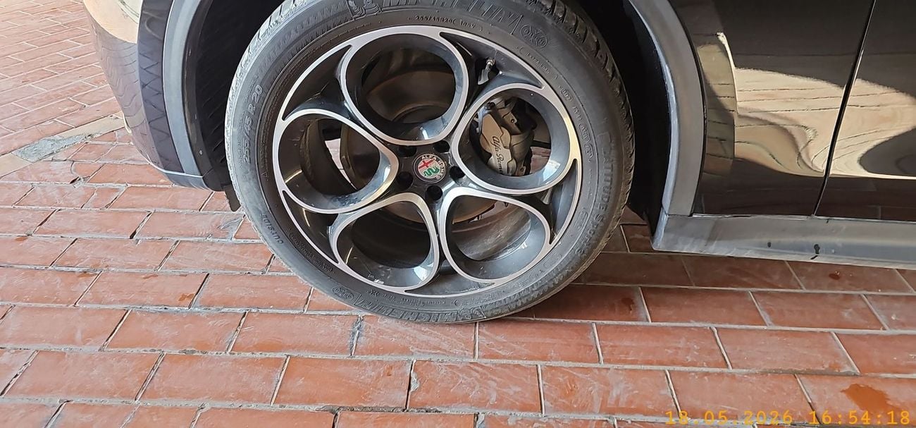 Alfa Romeo Stelvio SUPER 2.0