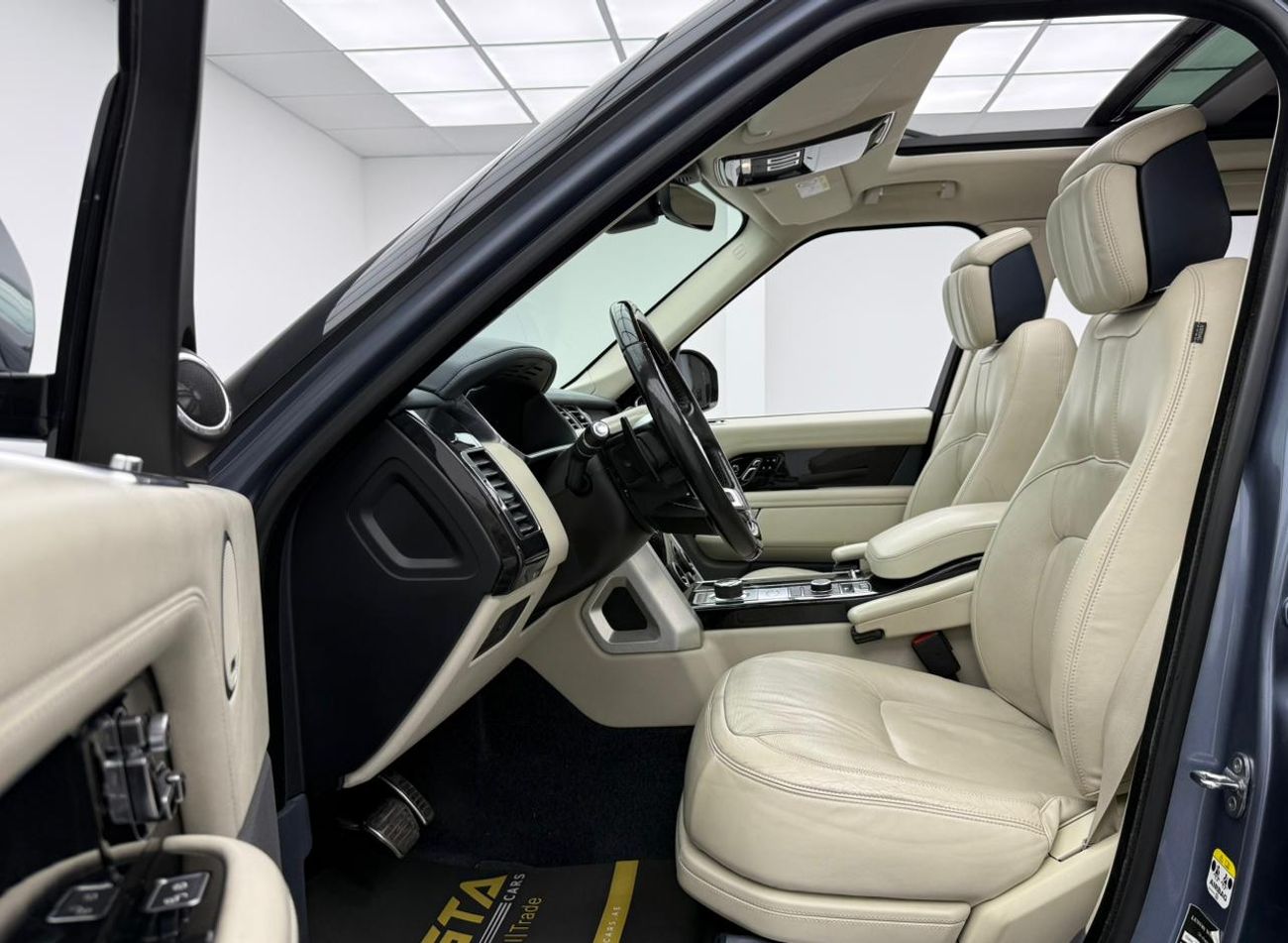 Land Rover Range Rover Supercharged 5.0L 2018 Range Rover Vogue SE Supercharged, Full Range Rover Service History, Excellen