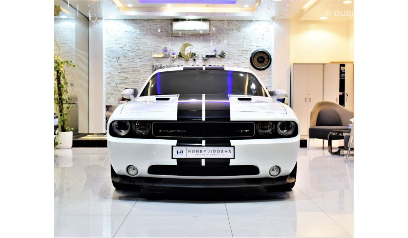 دودج تشالينجر ( FULL SERVICE HISTORY )  ORIGINAL PAINT ( صبغ وكاله )    IMMACULATE CONDITION!  Dodge Challenger SR