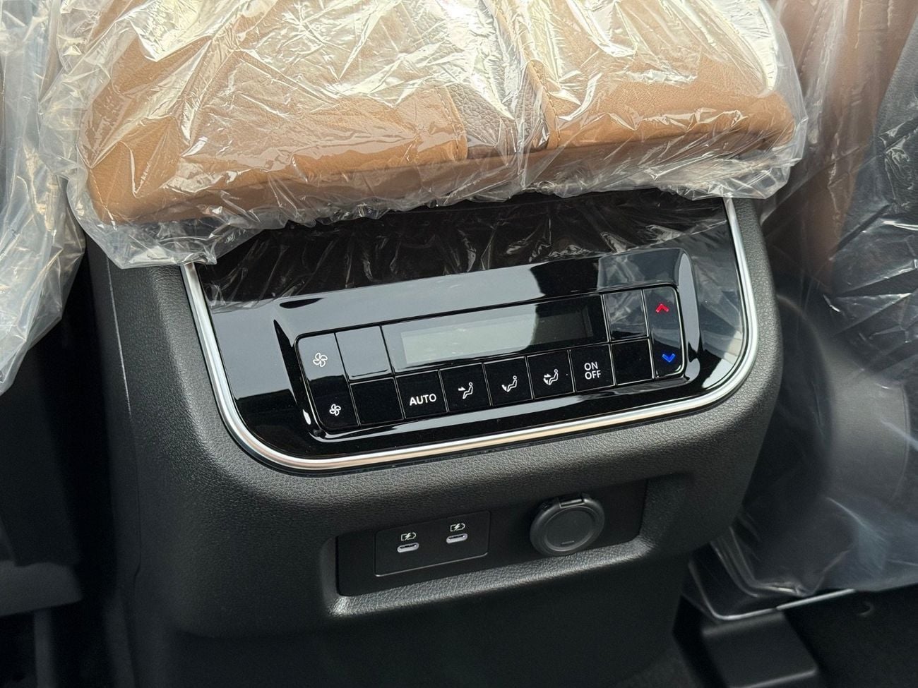 نيسان باترول LE Platinum City 3.5L 2026 black inside Tan  interior