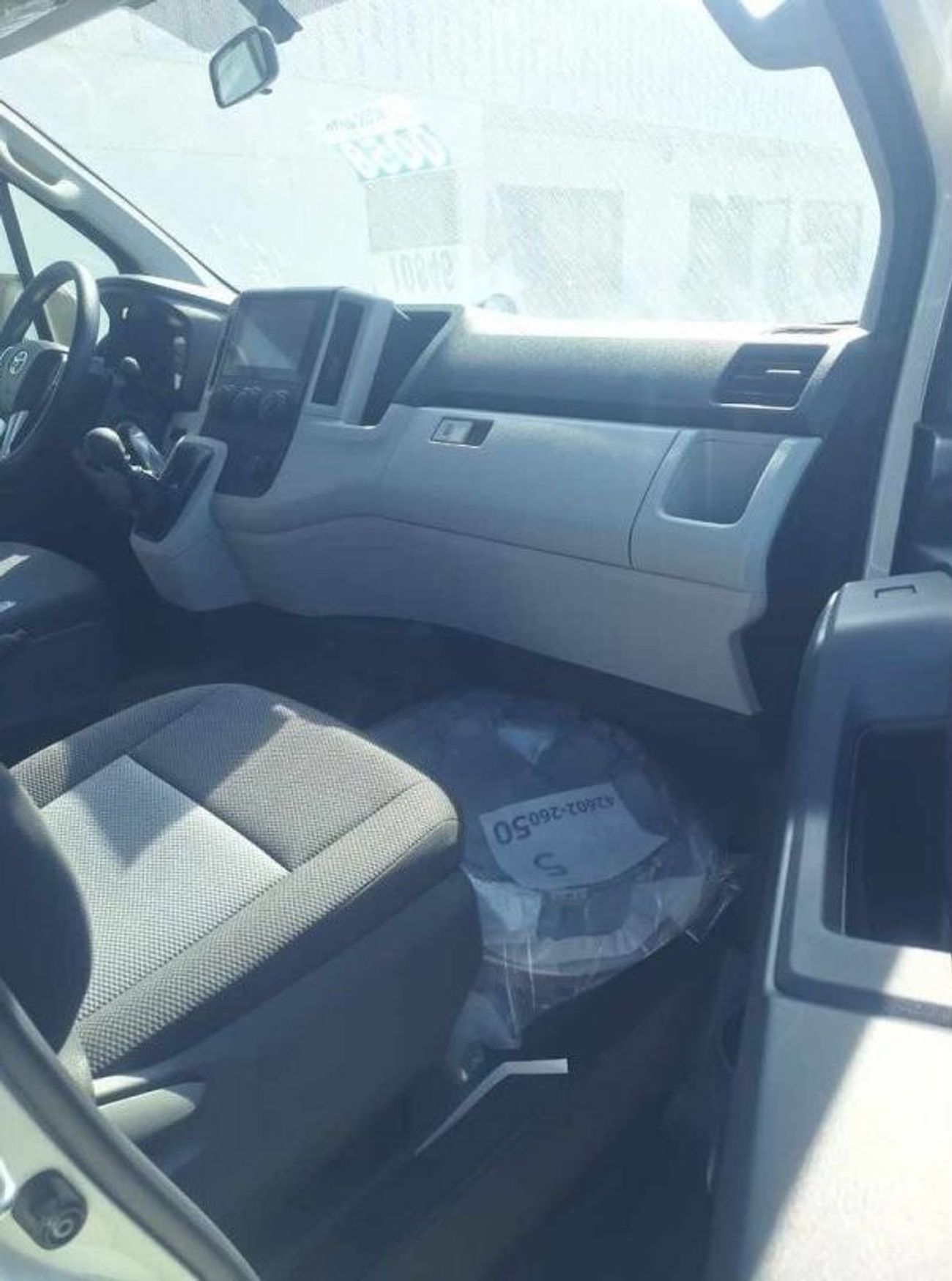 تويوتا هاياس 3.5 L , 13 seats , manual