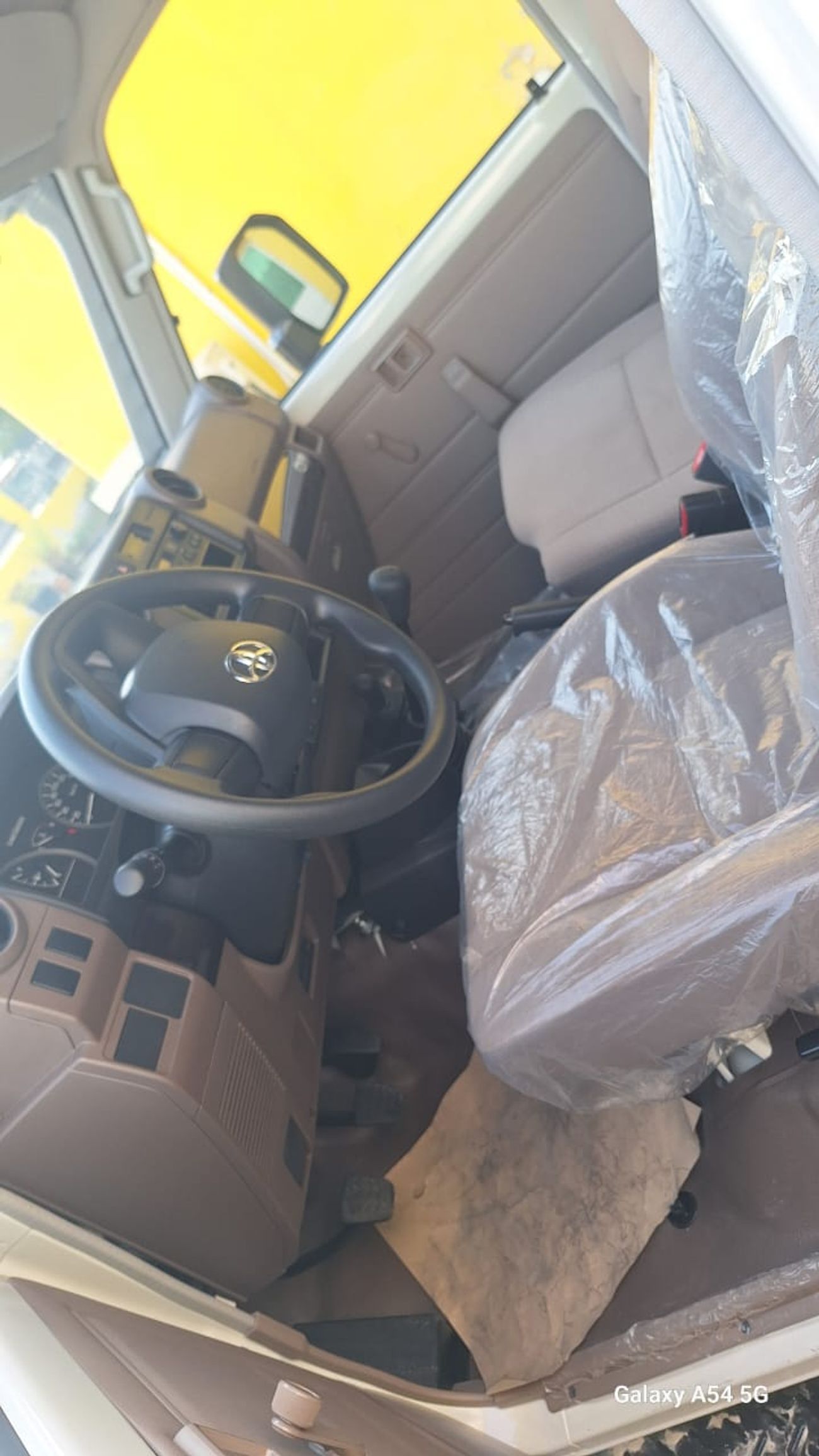 تويوتا لاند كروزر 70 TOYOTA LAND CRUISER LC78 3DOORS HARDTOP 4.0L PETROL MT