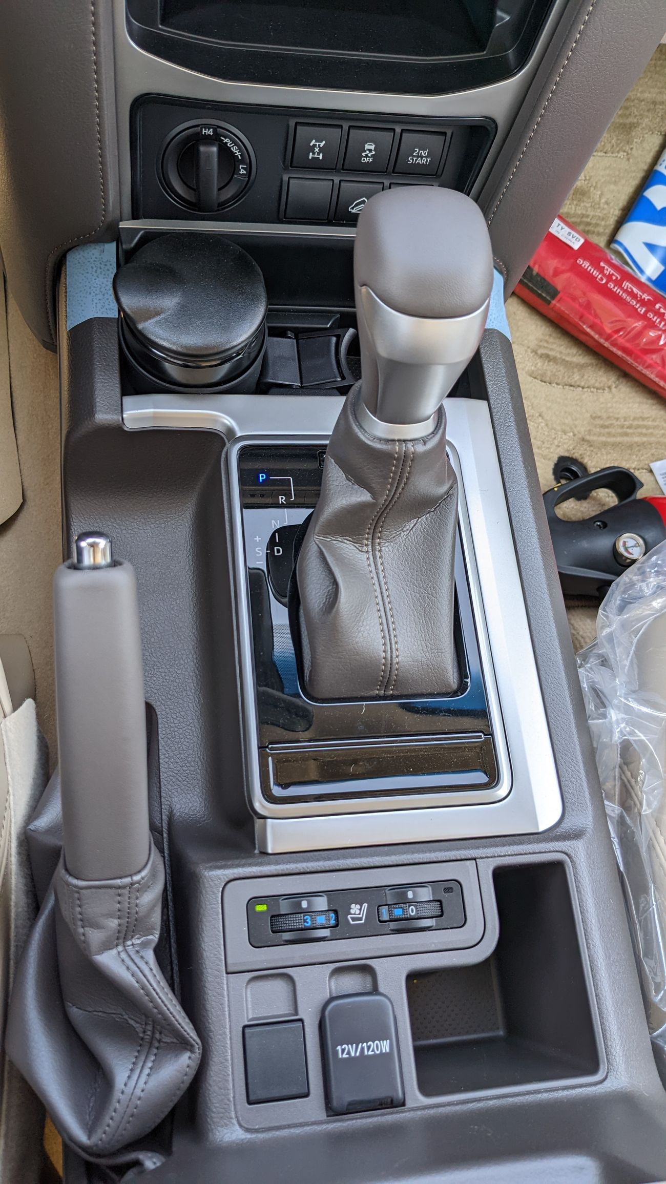 تويوتا برادو VXR V6 4.0l Petrol 7 Seat Automatic Transmission