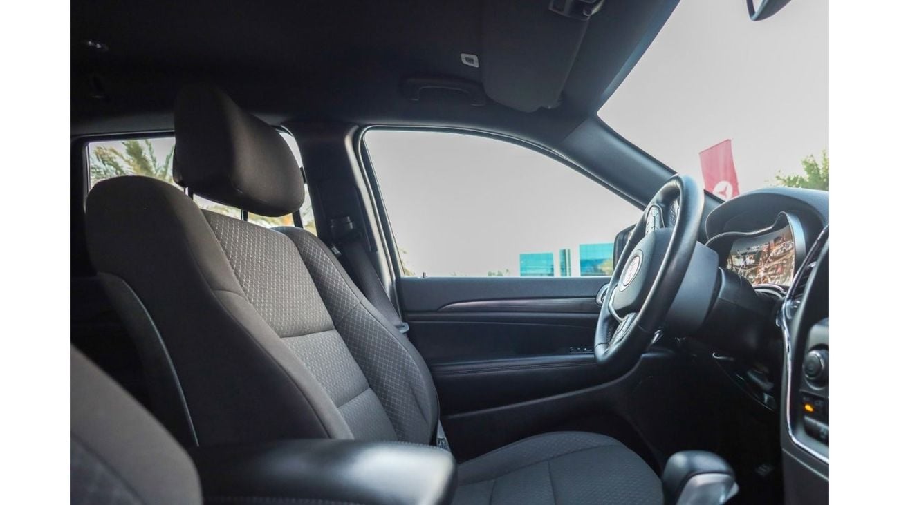 جيب جراند شيروكي لاريدو