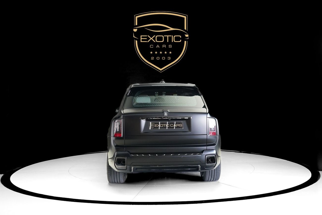 رولز رويس كولينان BLACK BADGE