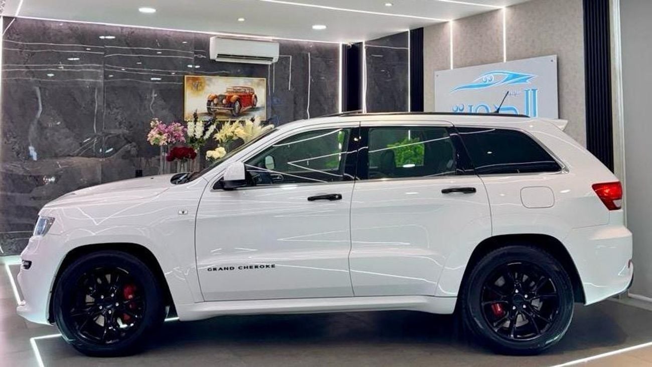 Jeep Grand Cherokee SRT 6.4L BEST JEEP GRAND CHEROKEE SRT8 6.4 V8 || GCC || FREE ACCIDENTS || FULLY LOADED || PERFECT CO
