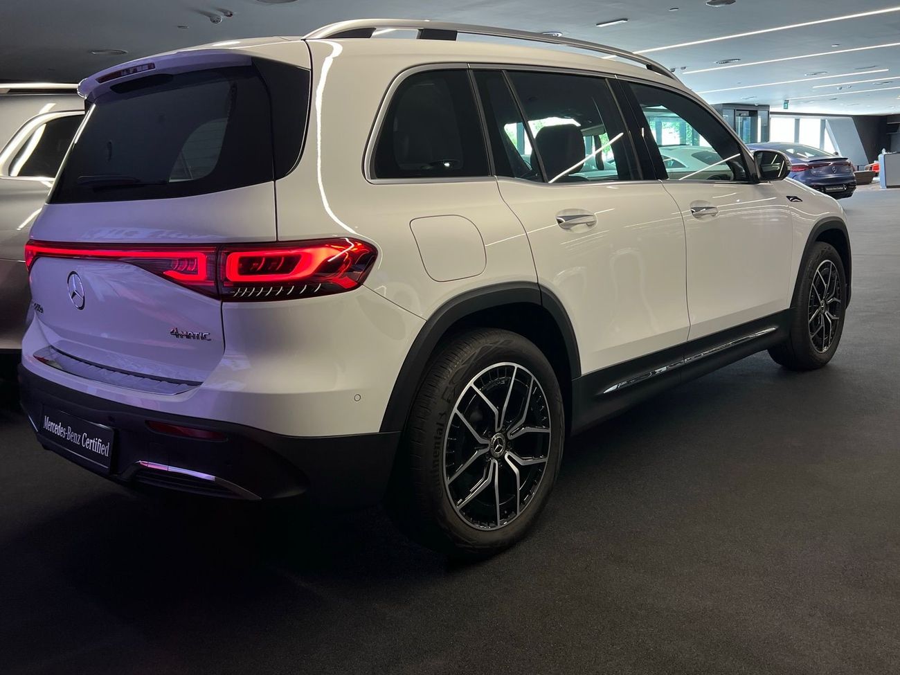 Mercedes-Benz EQB 350