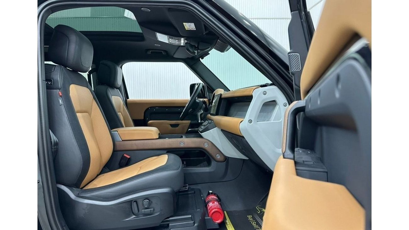 Land Rover Defender 2023 Land Rover Defender 90 X-Dynamic P300, Jan 2028 Al-Tayer Warranty, Full Service History, GCC