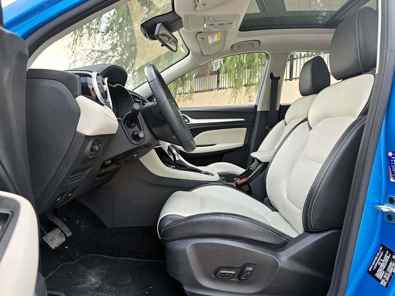 MG ZS LUXURY  1.5L A/T SUV  FWD  GCC