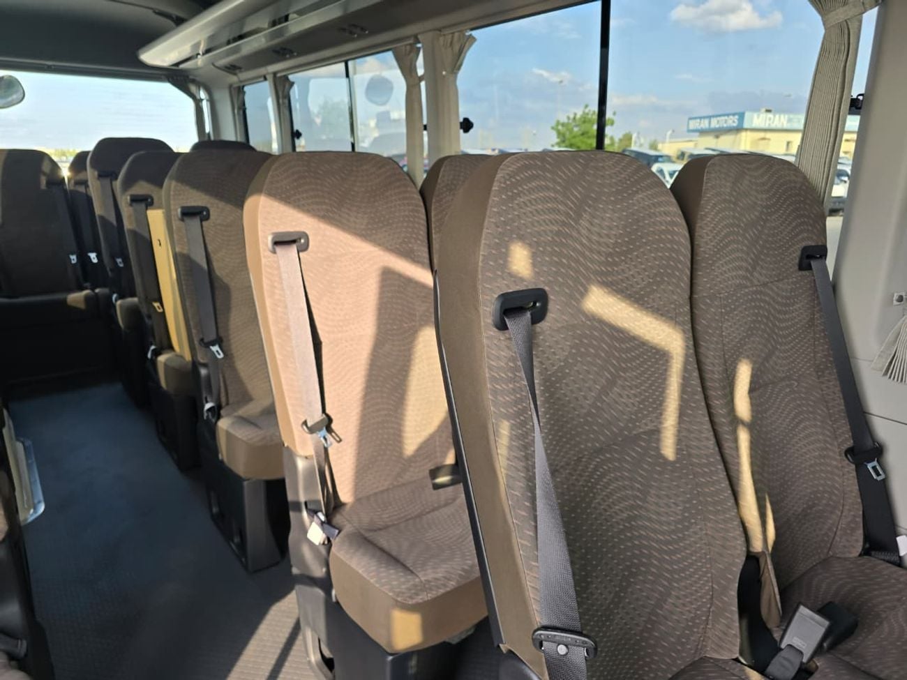 Toyota Coaster coaster 4.2l 23 SEATS