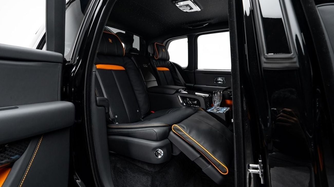 رولز رويس كولينان Black Badge - 2026 - GCC Specs - Under Warranty and Service Contract