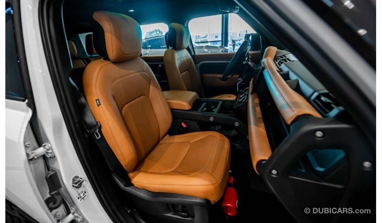 لاند روفر ديفندر 2023 URBAN Defender V8, 2027 Land Rover Warranty, Low KMs, GCC