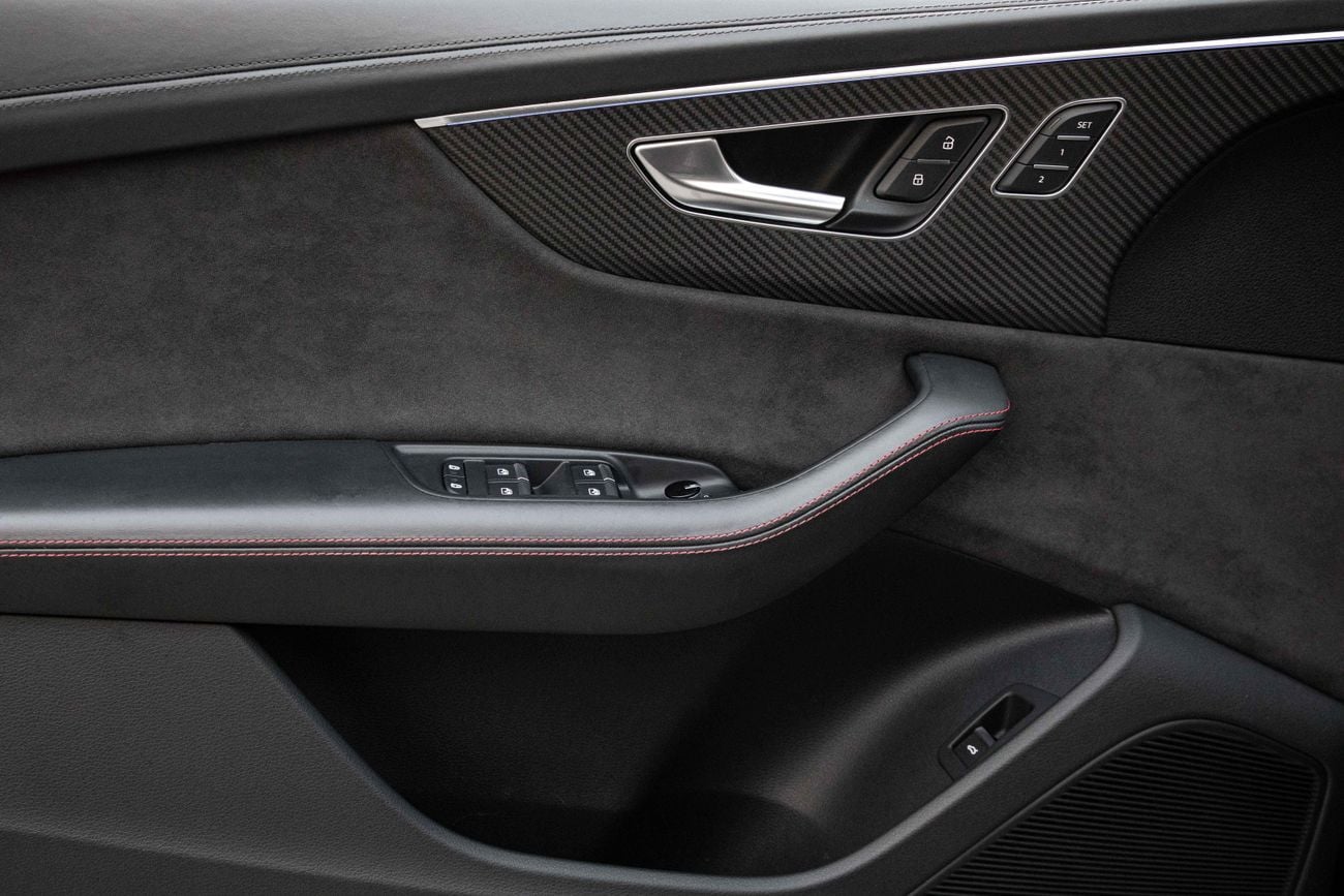 أودي RSQ8 RSQ8 | 5,875 P.M | 0% Downpayment | AUDI HISTORY | UNDER WARRANTY!