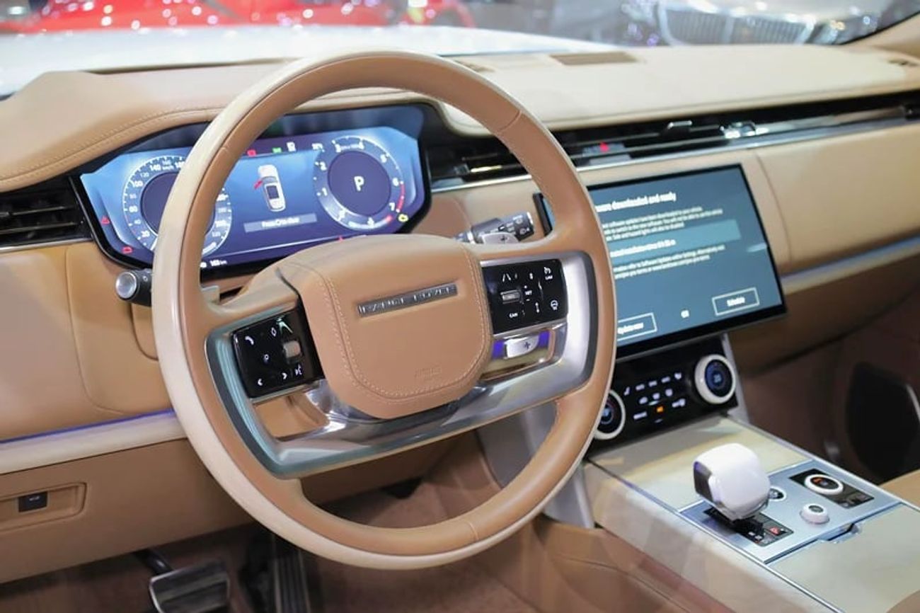 لاند روفر رينج روفر SV LWB P530, Executive Class Rear Seats, Al Tayer Warranty + Service!!