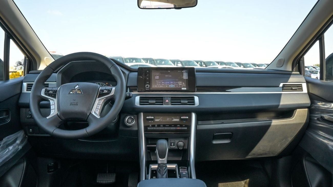 ميتسوبيشي إكسباندر كروس Brand New Mitsubishi Xpander Cross 2025 1.5L AT FWD|Grey/Black|XPANDER-CR-25| FOR EXPORT ONLY