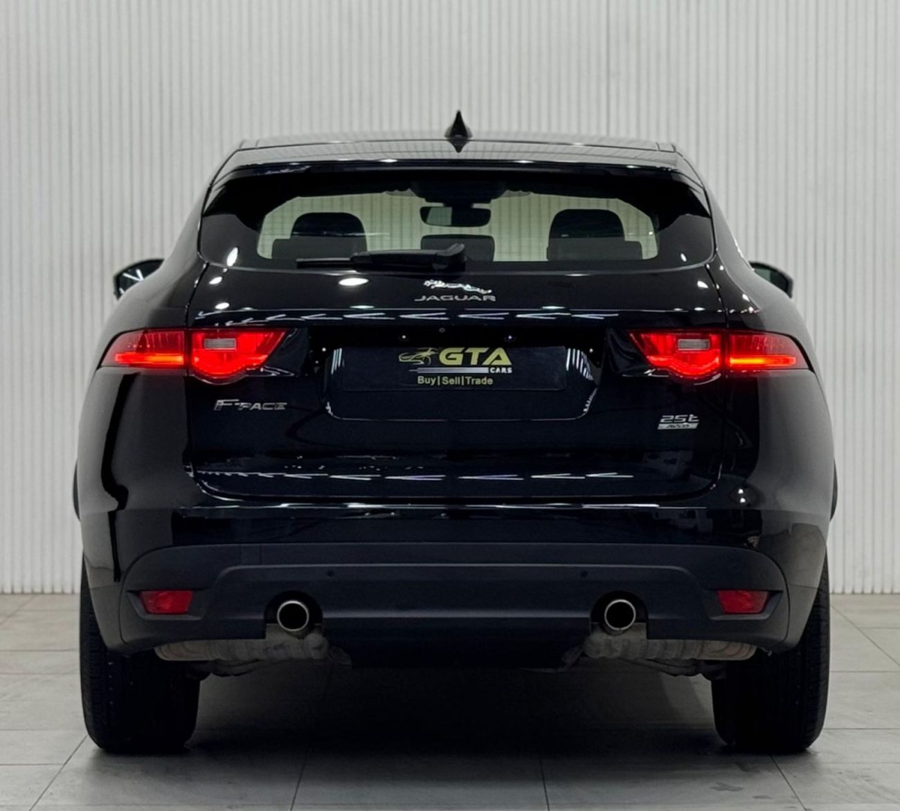 جاكوار F بيس 2019 Jaguar F-PACE 25t, 1 Year Warranty, Full Service History, GCC