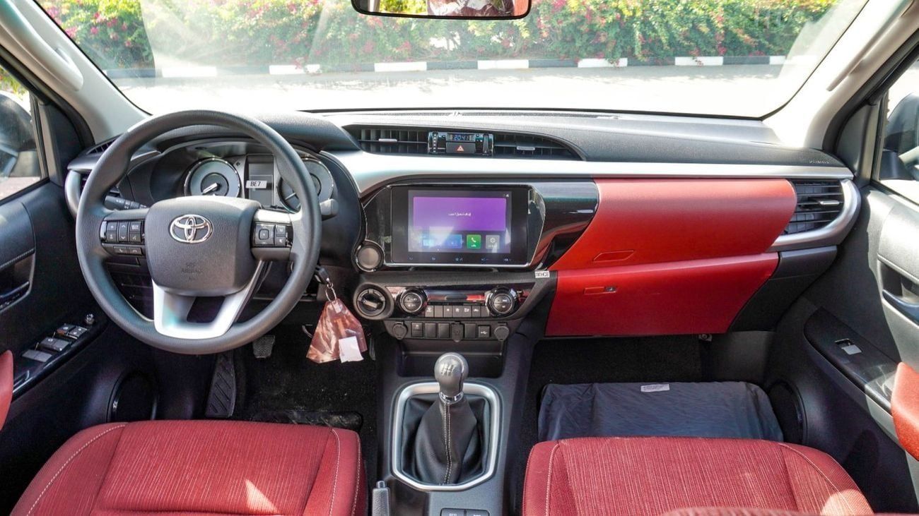 تويوتا هيلوكس SR5 GCC ECTAGR004 – 2026 Toyota Hilux Double Cab SR5 - 2.7L Petrol Manual 4wd – Black w Red