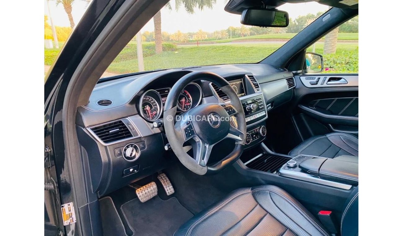 مرسيدس بنز ML 63 AMG Std مرسيدس بنز ML63 خليجي فل ابشن كاريون فايبر بحاله ممتازه