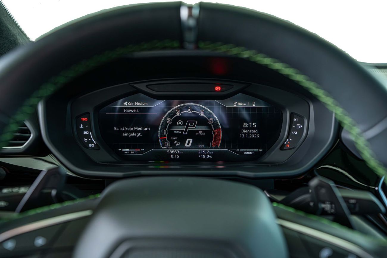 Lamborghini Urus S 4.0T V8 Special Color-23 Inch High Gloss Black Rims-Black Exhaust Tail Pipes