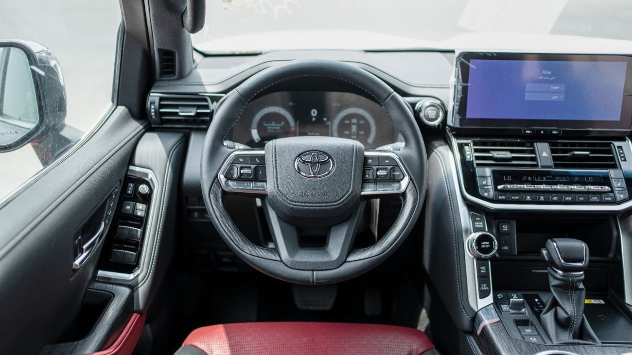تويوتا لاند كروزر 2025 Toyota Land Cruiser VXR 3.5L AT Hybrid (Black-Red)