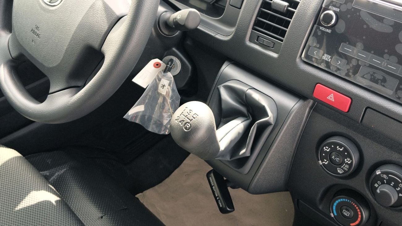 تويوتا هاياس Highroof 2.5L Diesel MT 16-Seat 2025YM