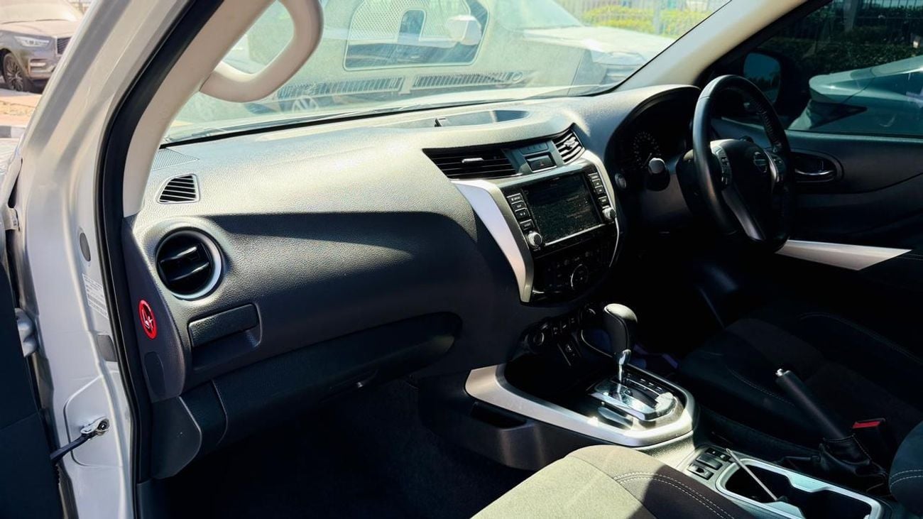 نيسان نافارا 