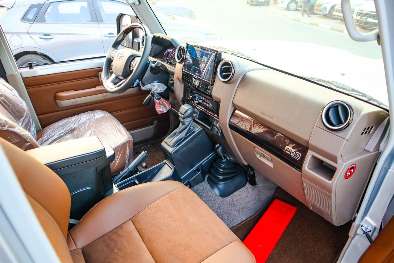 Toyota Land Cruiser 70 DLX 4.0L Toyota Land Cruiser 70 Series (GRJ76) 5-Door Hardtop - Full Option Spec List