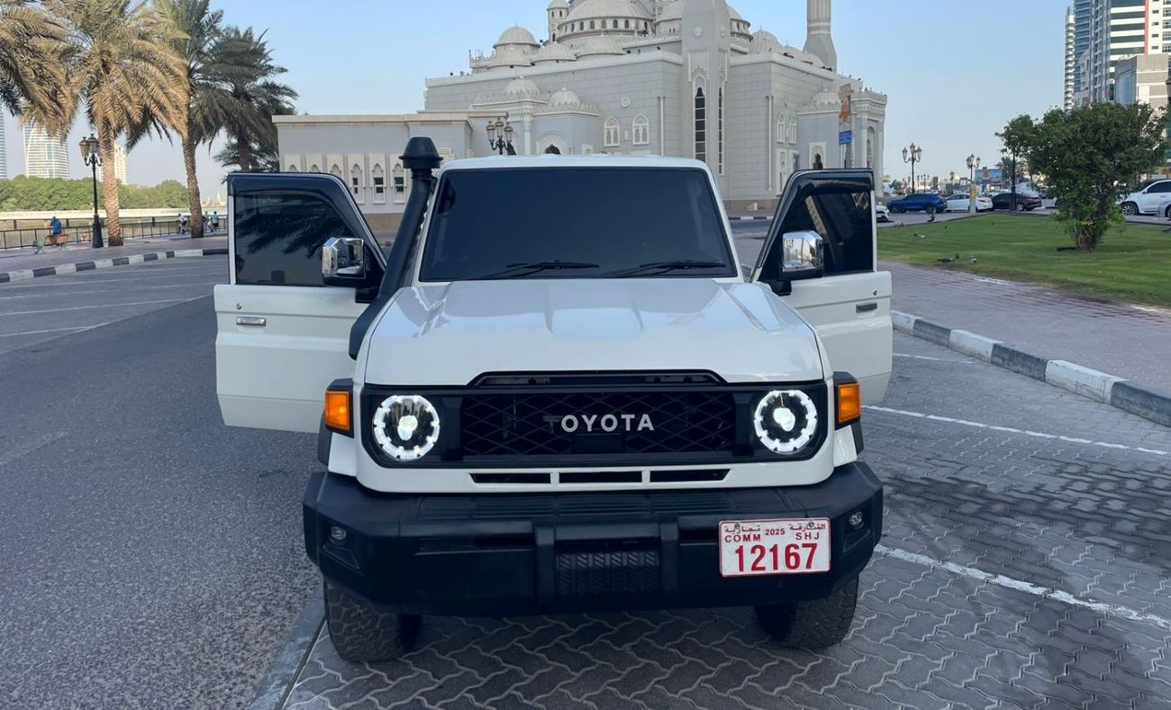 Toyota Land Cruiser Pick Up FACE LIFTED TO 2024 ,DIESEL 4.5 LITER ,RIGHT HAND DRIVE ,2018 MODEL