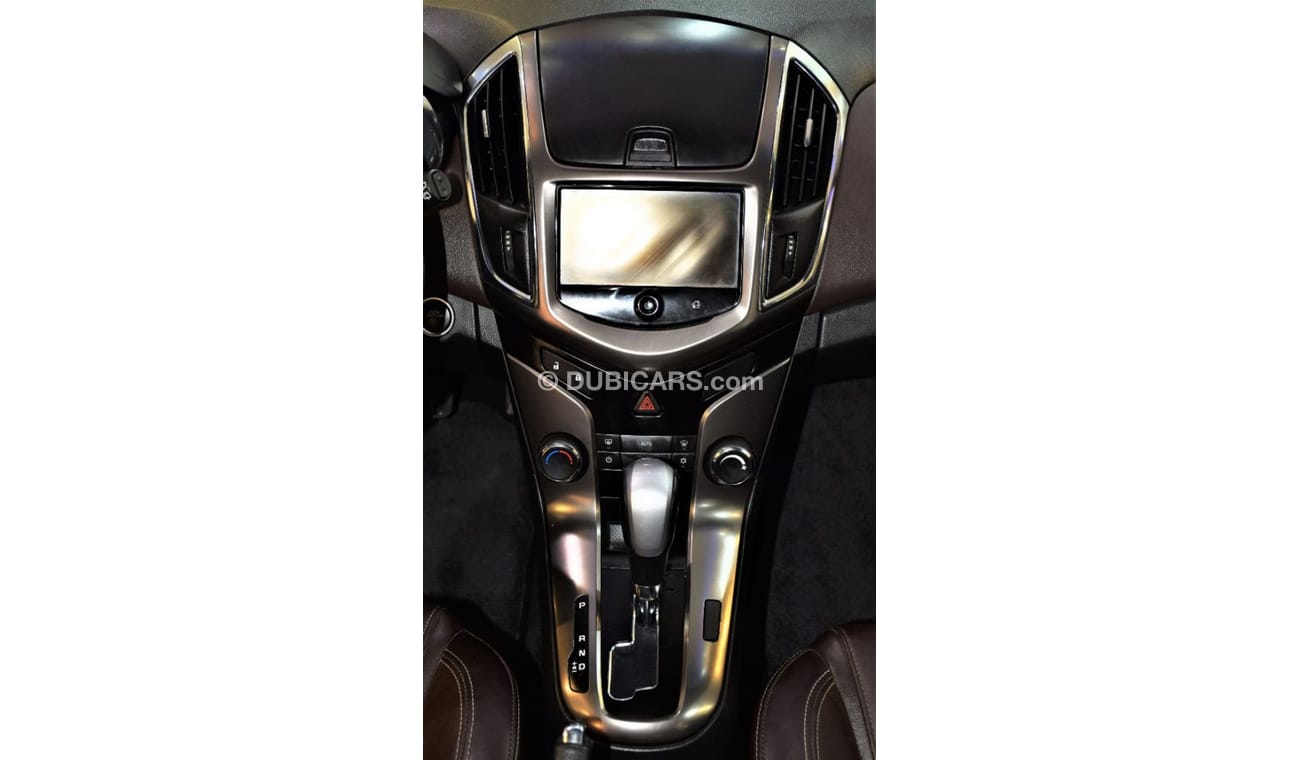 Chevrolet Cruze ORIGINAL PAINT ( صبغ وكاله ) Chevrolet Cruze LT Hatchback 2013 Model!! in Silver Color! GCC Specs