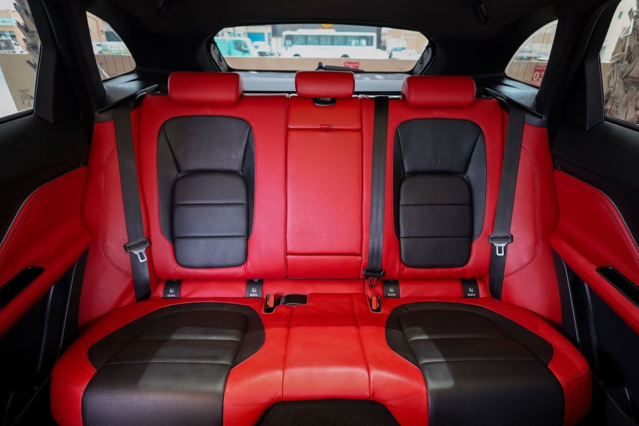 Jaguar F Pace Jaguar F-Pace S 2020 GCC under Warranty with Flexible Down-Payment.