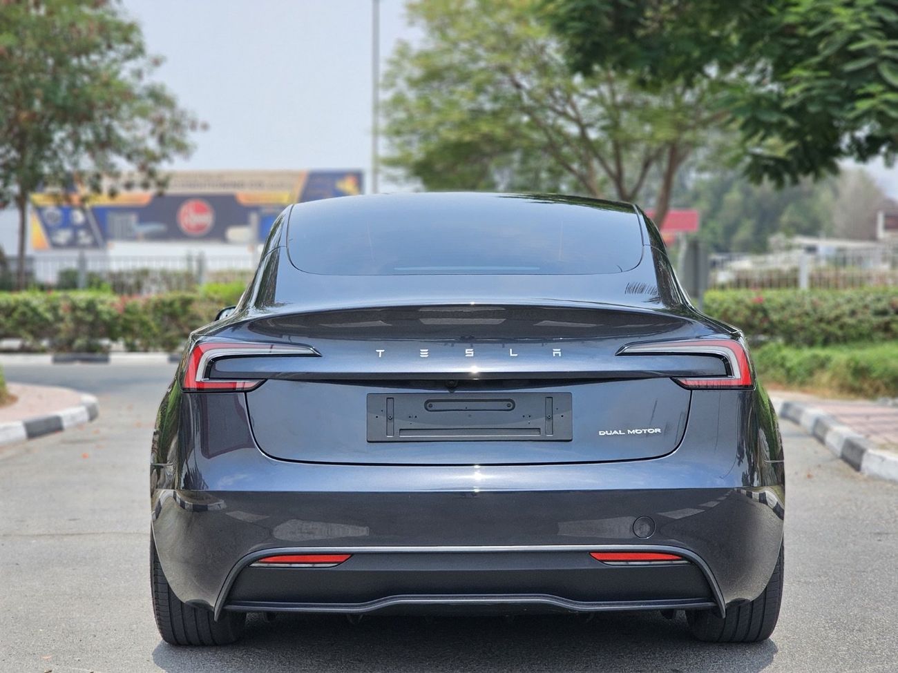 Tesla Model 3 Long Range (AWD)