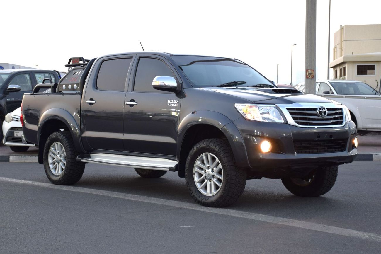 تويوتا هيلوكس 4x4 Diesel 3.0L Right Hand (Export Only)